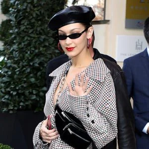 Best Grooming Tools For Professional Stylists IT’S TIME TO ACCESSORIZE (CATHERINE ZETA JONES + DOUTZEN KROES + BELLA HADID) 1 2021 haircuts female near me